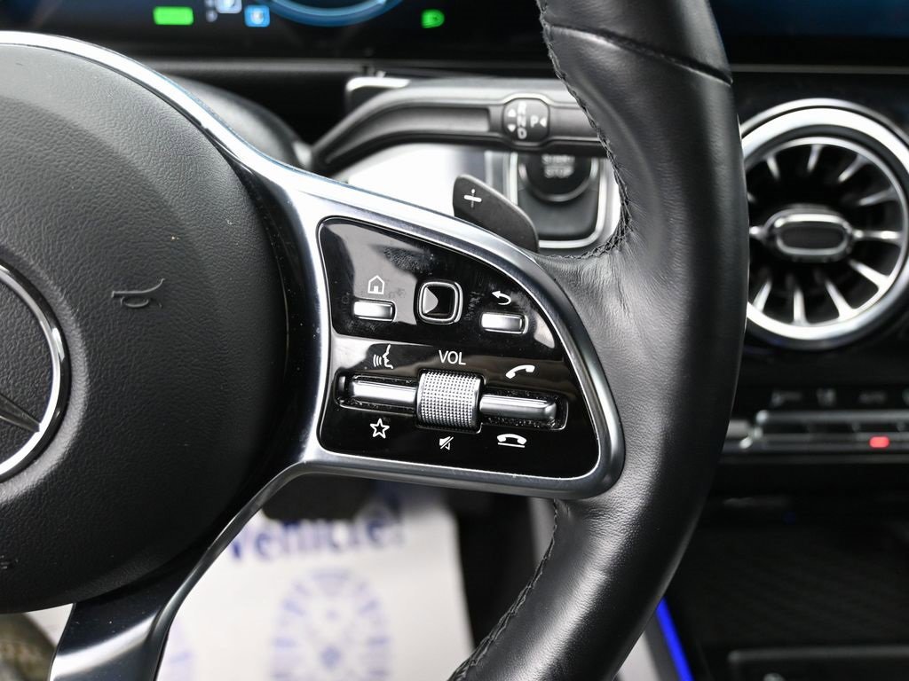 Used 2023 Mercedes-Benz EQB 250+ w/ Exclusive Package image 21