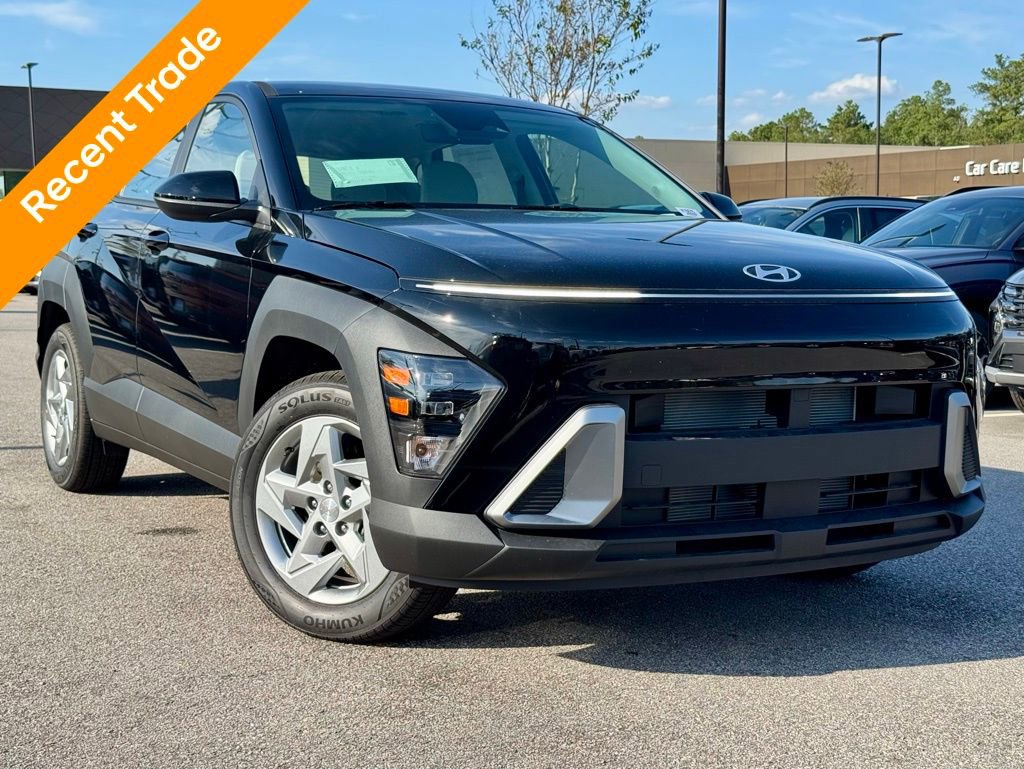 Used 2026 Hyundai Kona SE image 1