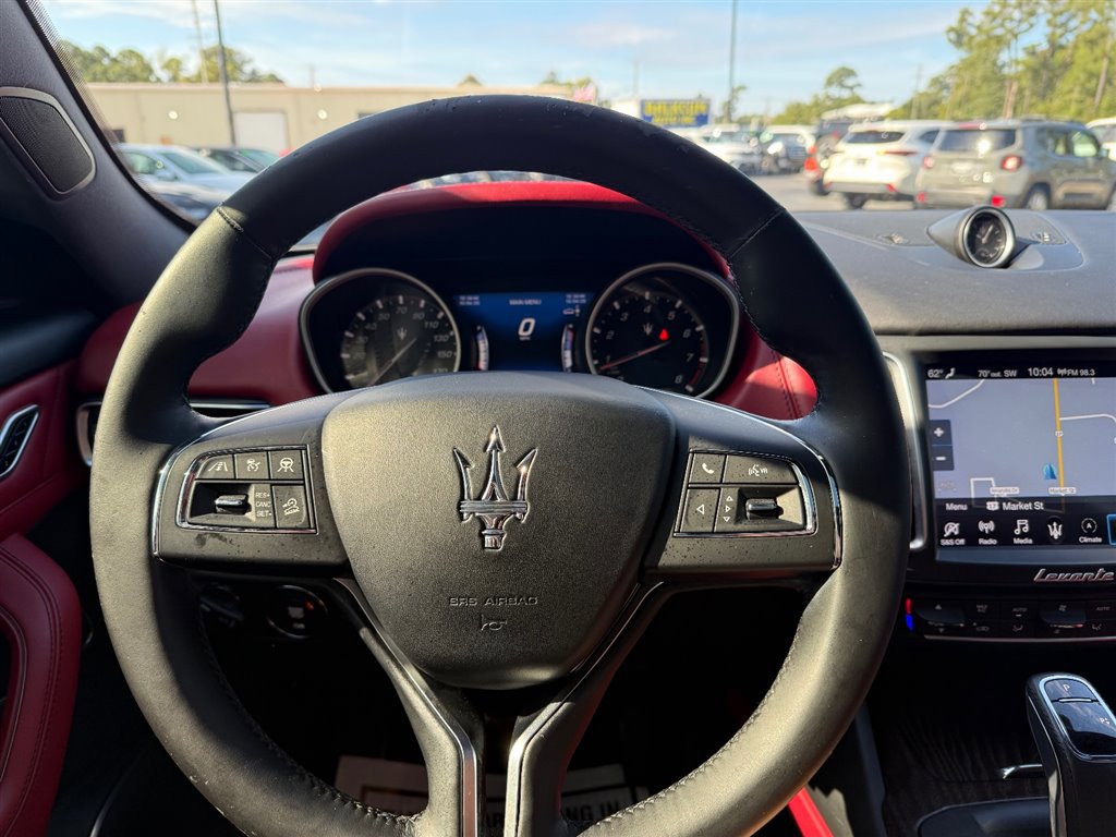 Used 2019 Maserati Levante GranLusso image 16