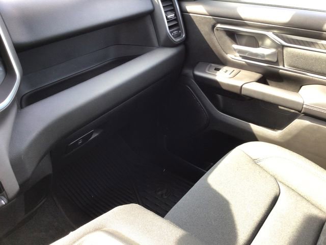 Used 2025 RAM 1500 Big Horn AWD/4WD image 33