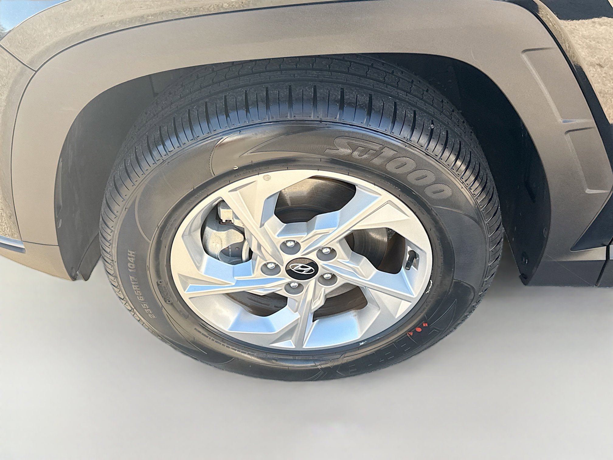 Used 2023 Hyundai Tucson SE image 33