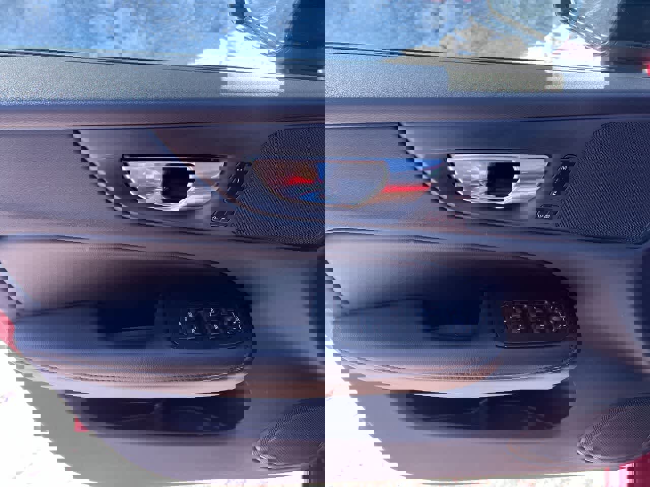 Used 2023 Volvo S60 B5 Core image 13