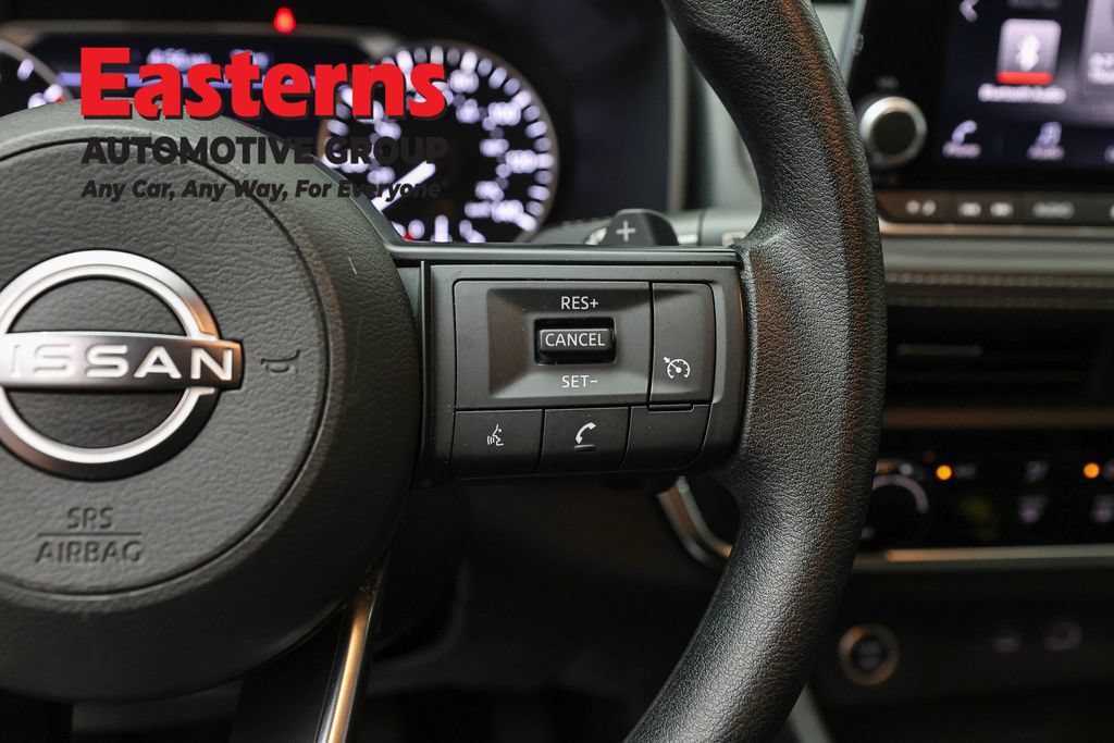 Used 2023 Nissan Rogue S AWD/4WD image 38