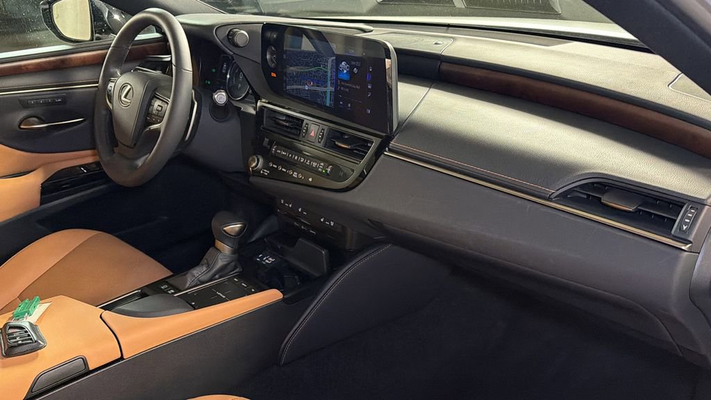 Certified 2022 Lexus ES 300h 300h w/ Premium Package image 11