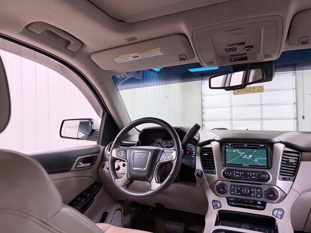Used 2018 GMC Yukon Denali AWD/4WD image 30