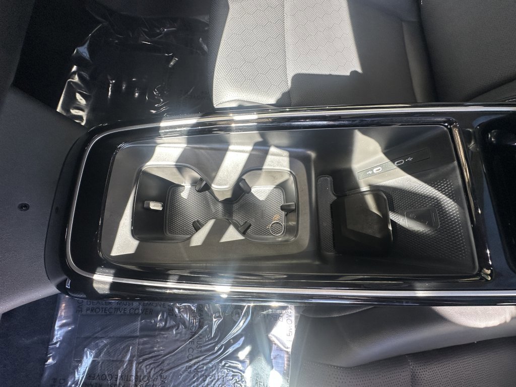 Used 2023 Volkswagen ID.4 S image 32