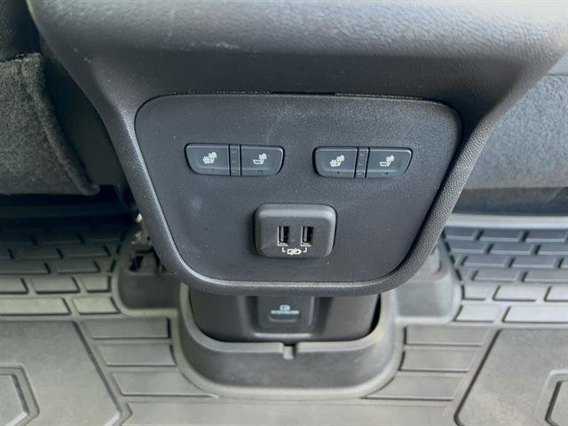 Used 2024 Chevrolet Equinox Premier image 22