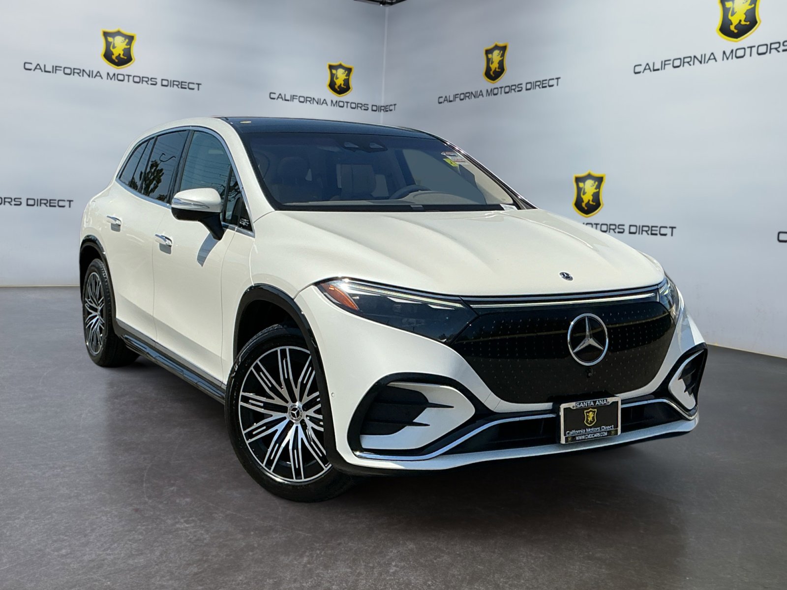 Used 2023 Mercedes-Benz EQS 580 4MATIC SUV image 3
