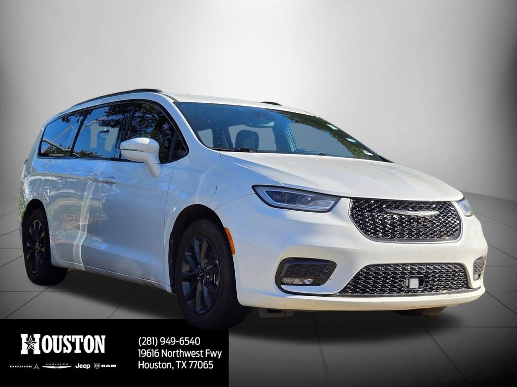 Used 2021 Chrysler Pacifica Touring w/ S Appearance Package FWD image 3