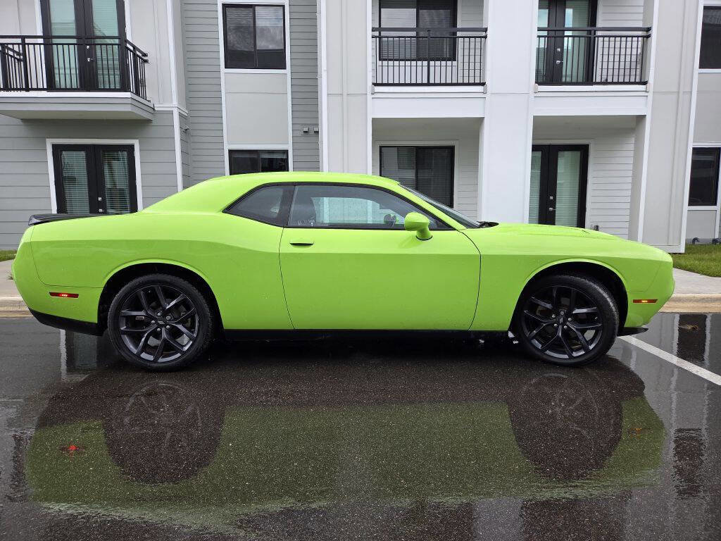 Used 2023 Dodge Challenger SXT w/ Blacktop Package RWD image 5