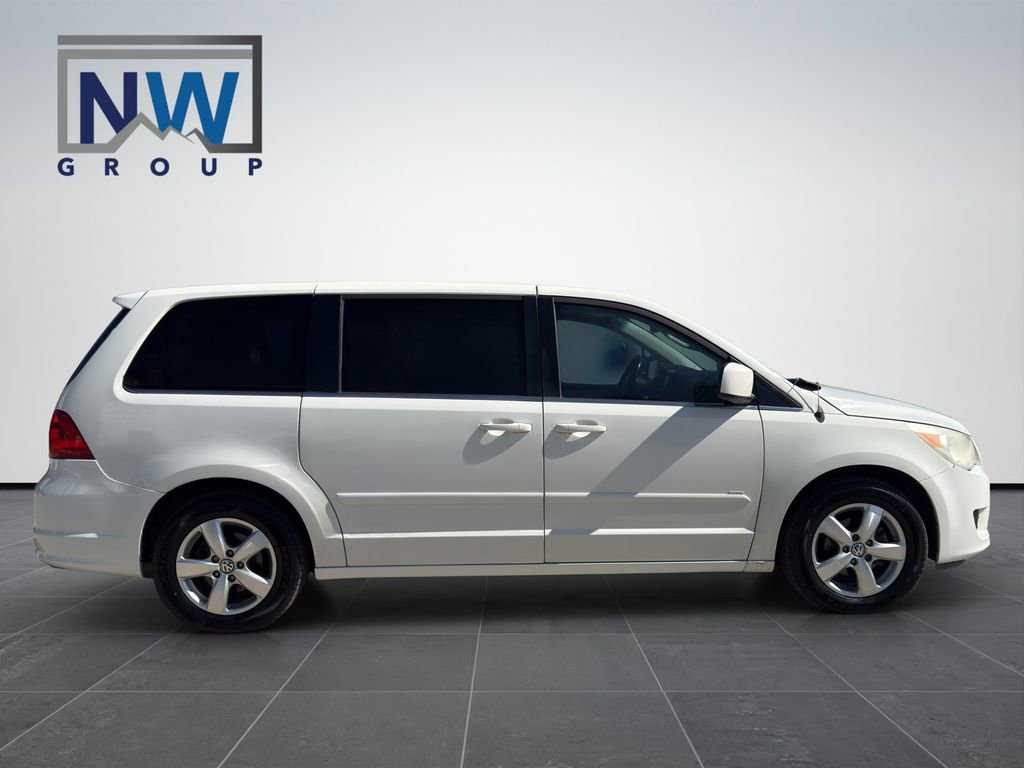 Used 2009 Volkswagen Routan SEL image 7