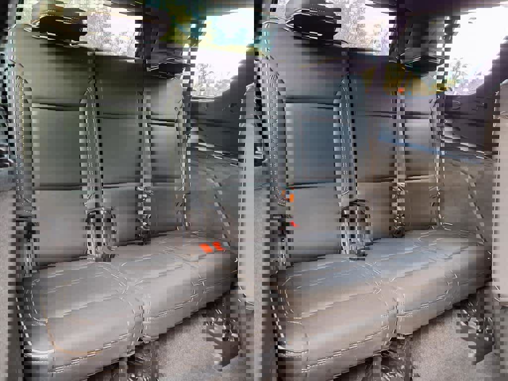 Used 2021 GMC Yukon SLT w/ SLT Luxury Plus Package image 11