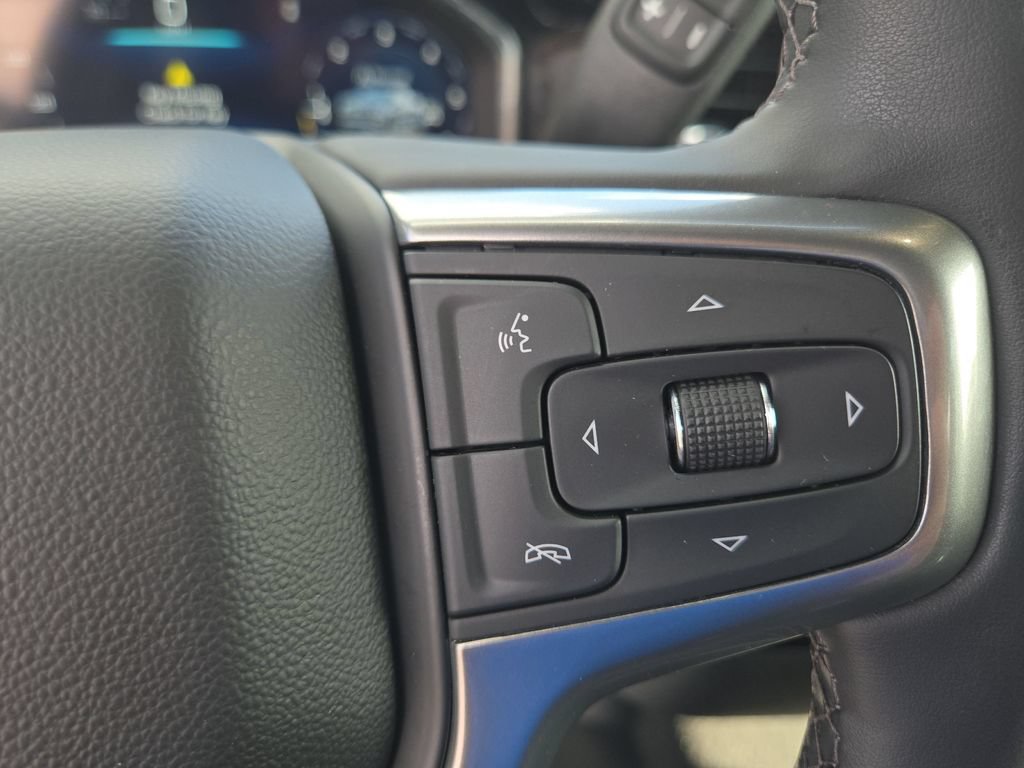Used 2024 Chevrolet Silverado 1500 LT AWD/4WD image 29