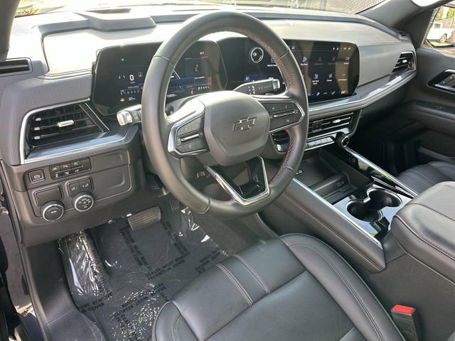 Used 2025 Chevrolet Suburban RST image 9