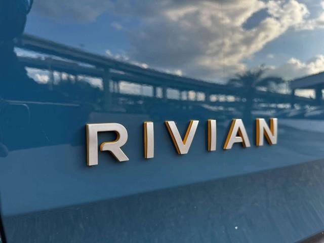 Used 2022 Rivian R1T Adventure AWD/4WD image 16