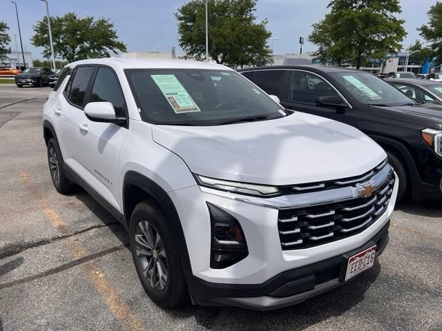 Used 2025 Chevrolet Equinox LT AWD/4WD image 1