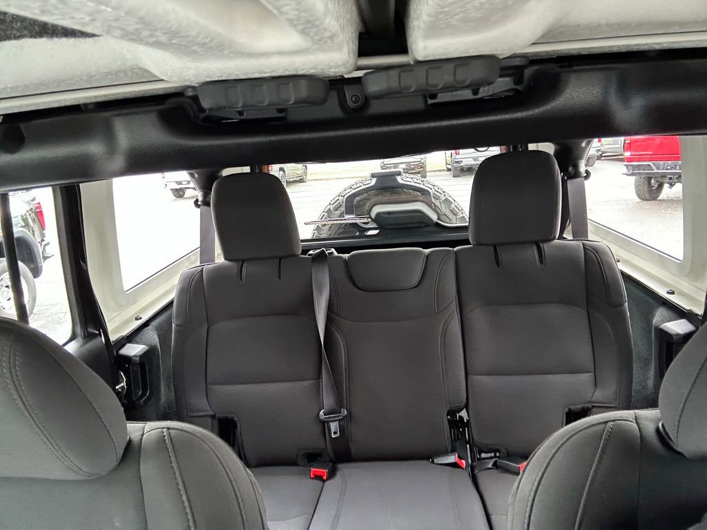 Used 2023 Jeep Wrangler Unlimited Sport AWD/4WD image 25