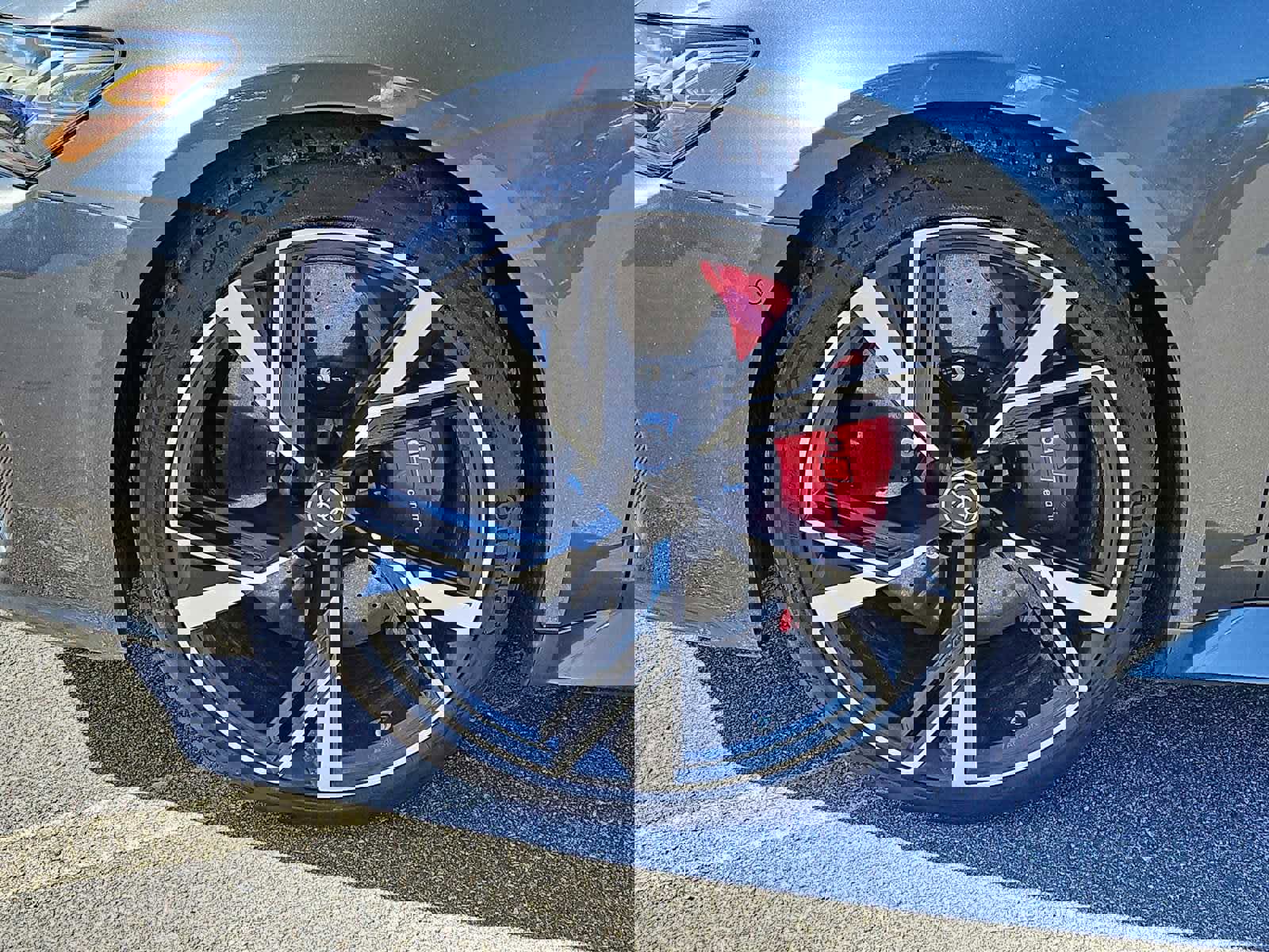 Certified 2021 Audi RS 6 w/ Carbon Optic Package image 2