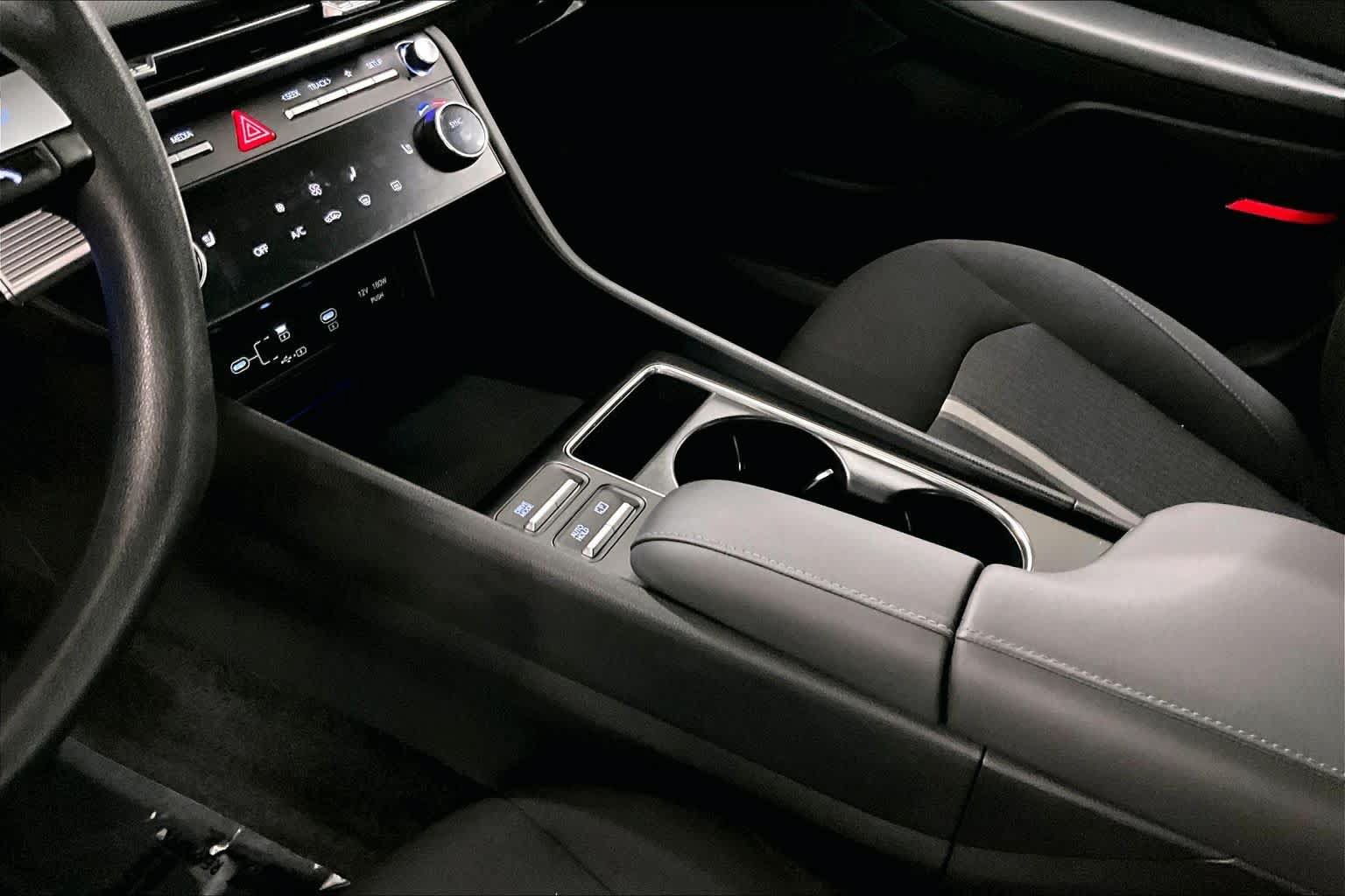 Used 2025 Hyundai Sonata SEL FWD image 16
