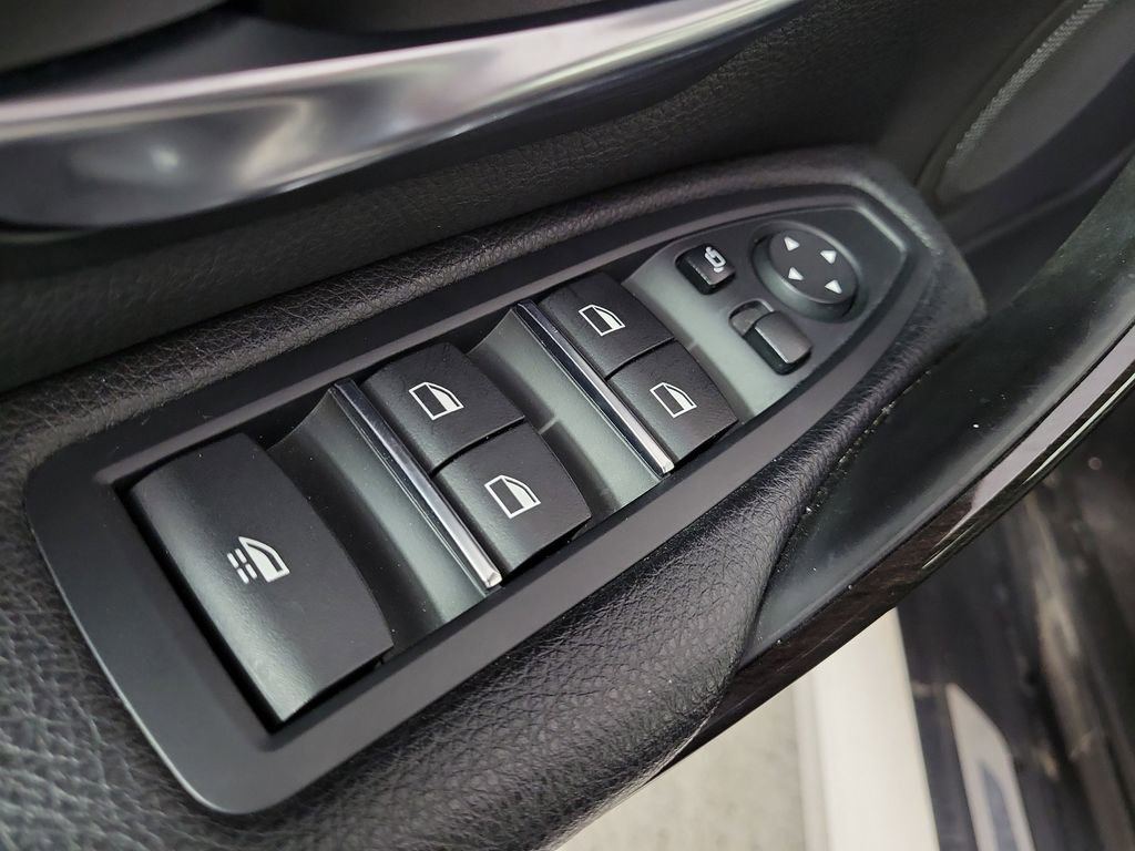 Used 2020 BMW 430i Convertible w/ Convenience Package image 16