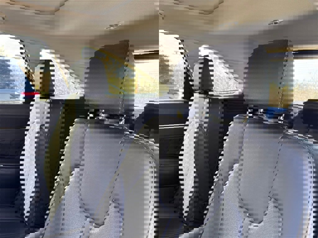 Used 2023 Kia Sorento SX image 31