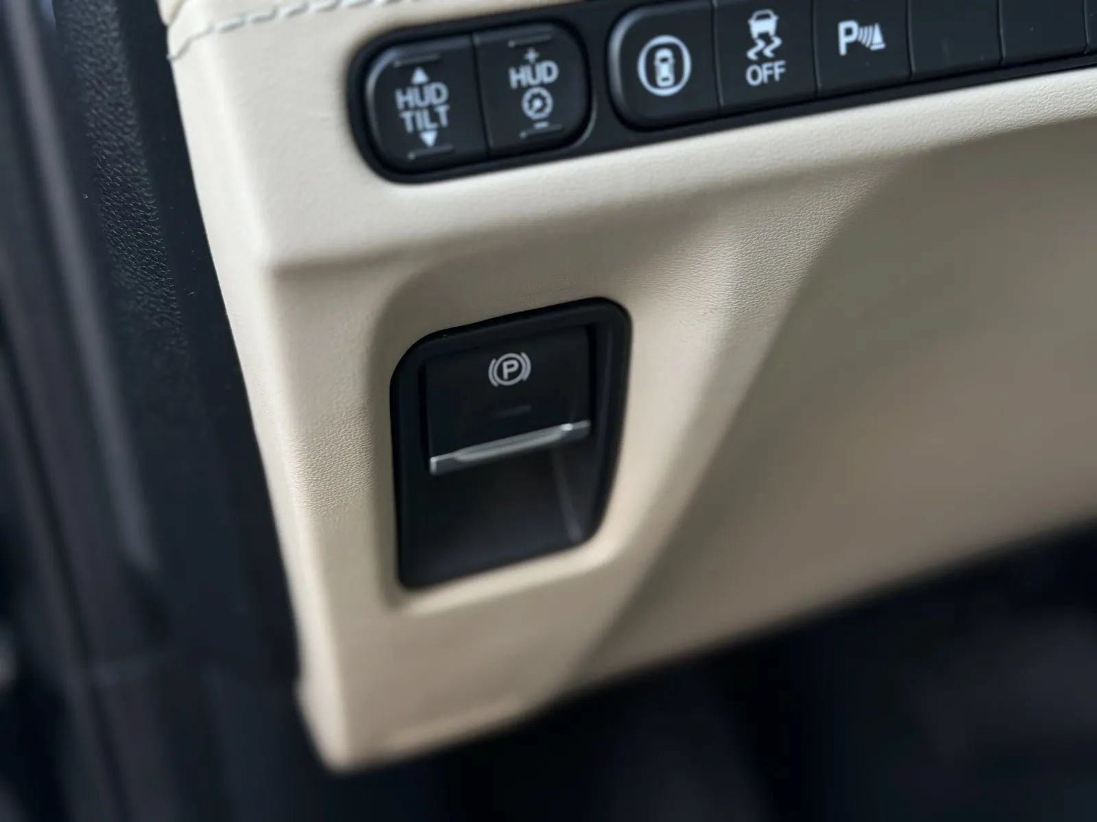 Used 2023 Acura MDX SH-AWD w/ Advance Package image 28