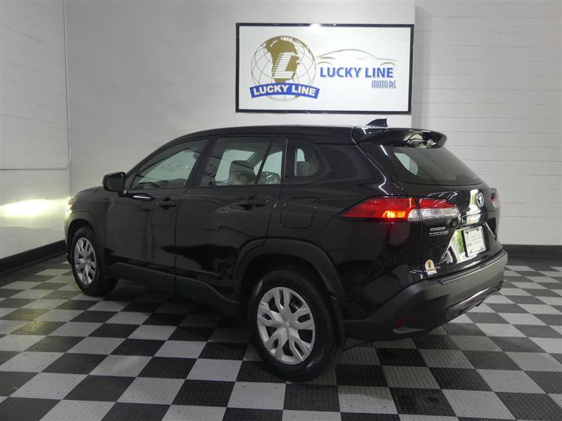 Used 2023 Toyota Corolla Cross L AWD/4WD image 11