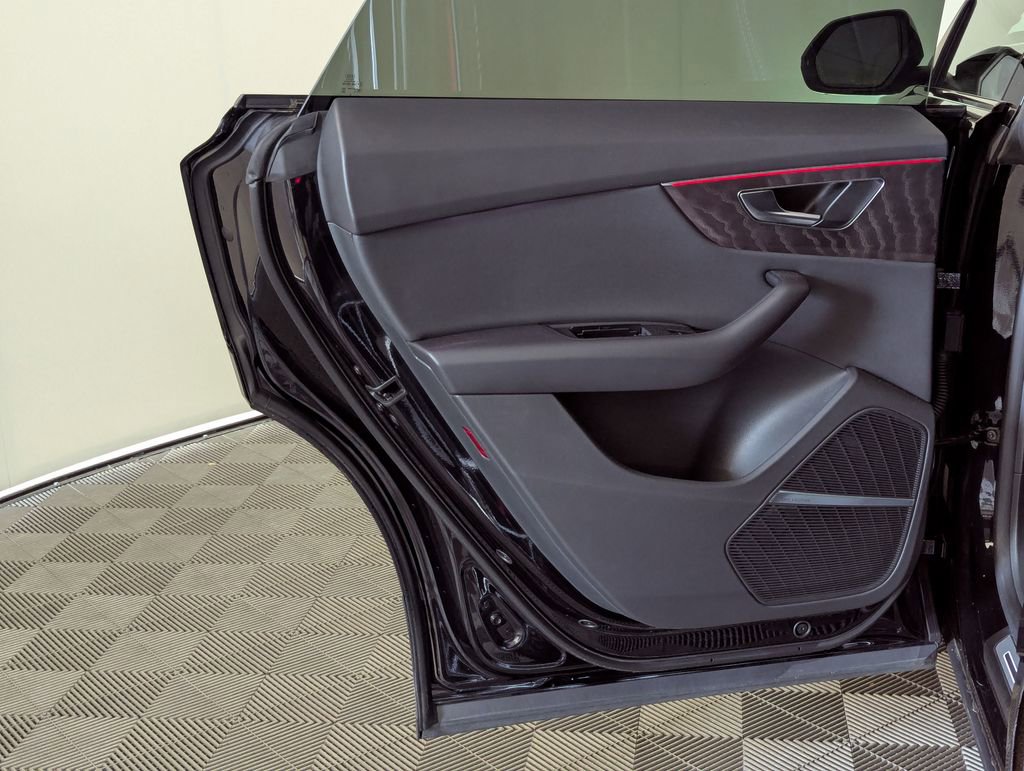 Used 2021 Audi Q8 Premium Plus image 87