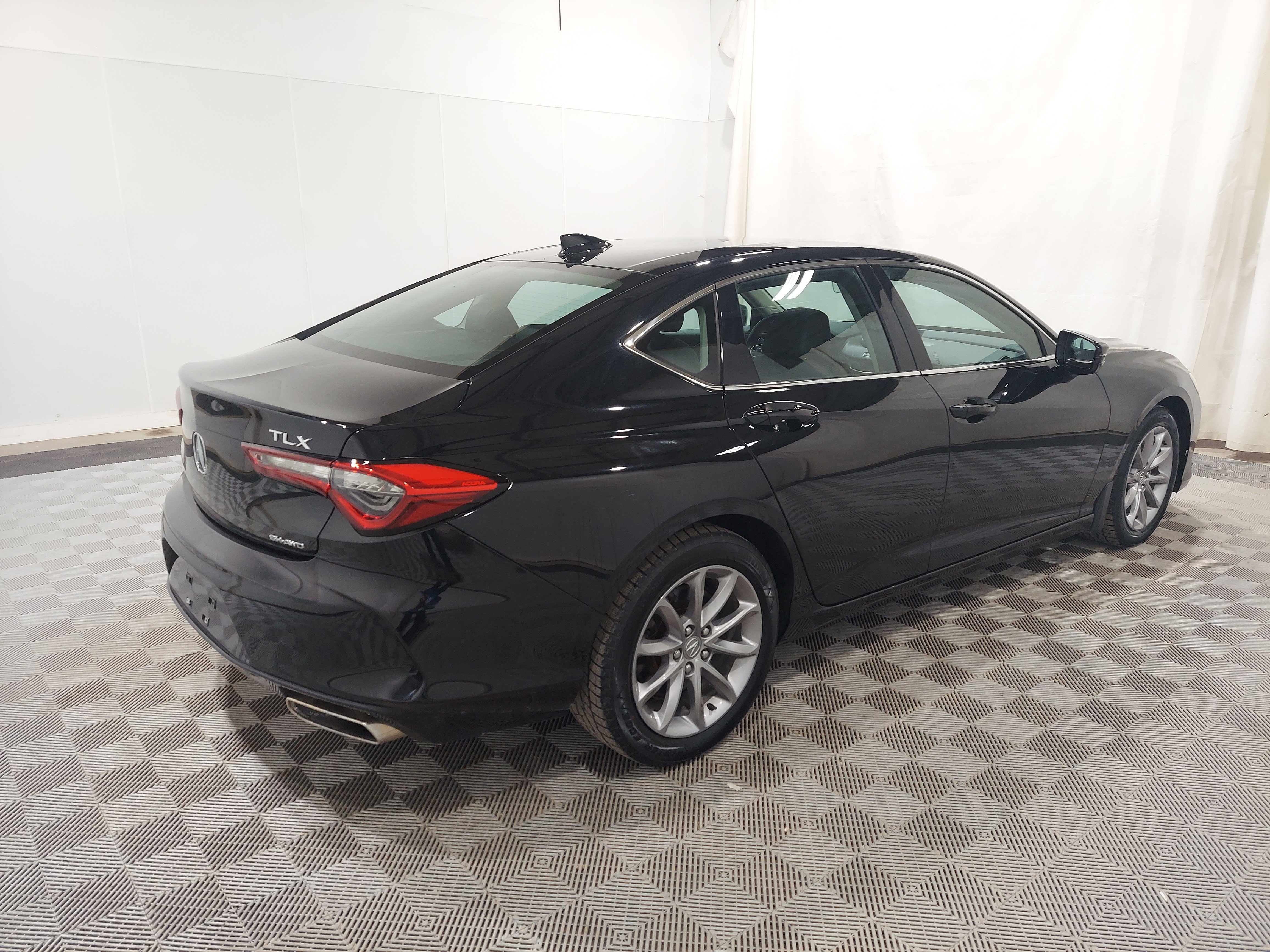 Used 2021 Acura TLX SH-AWD image 3