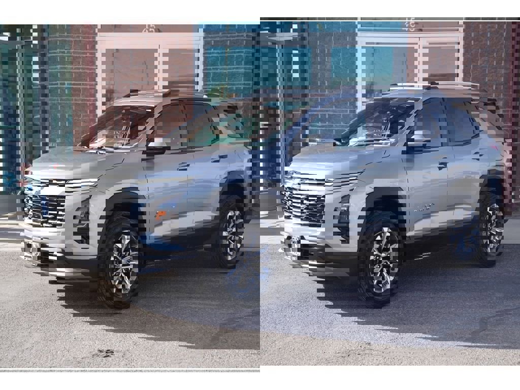 Used 2025 Chevrolet Equinox LT w/ Convenience Package II image 1