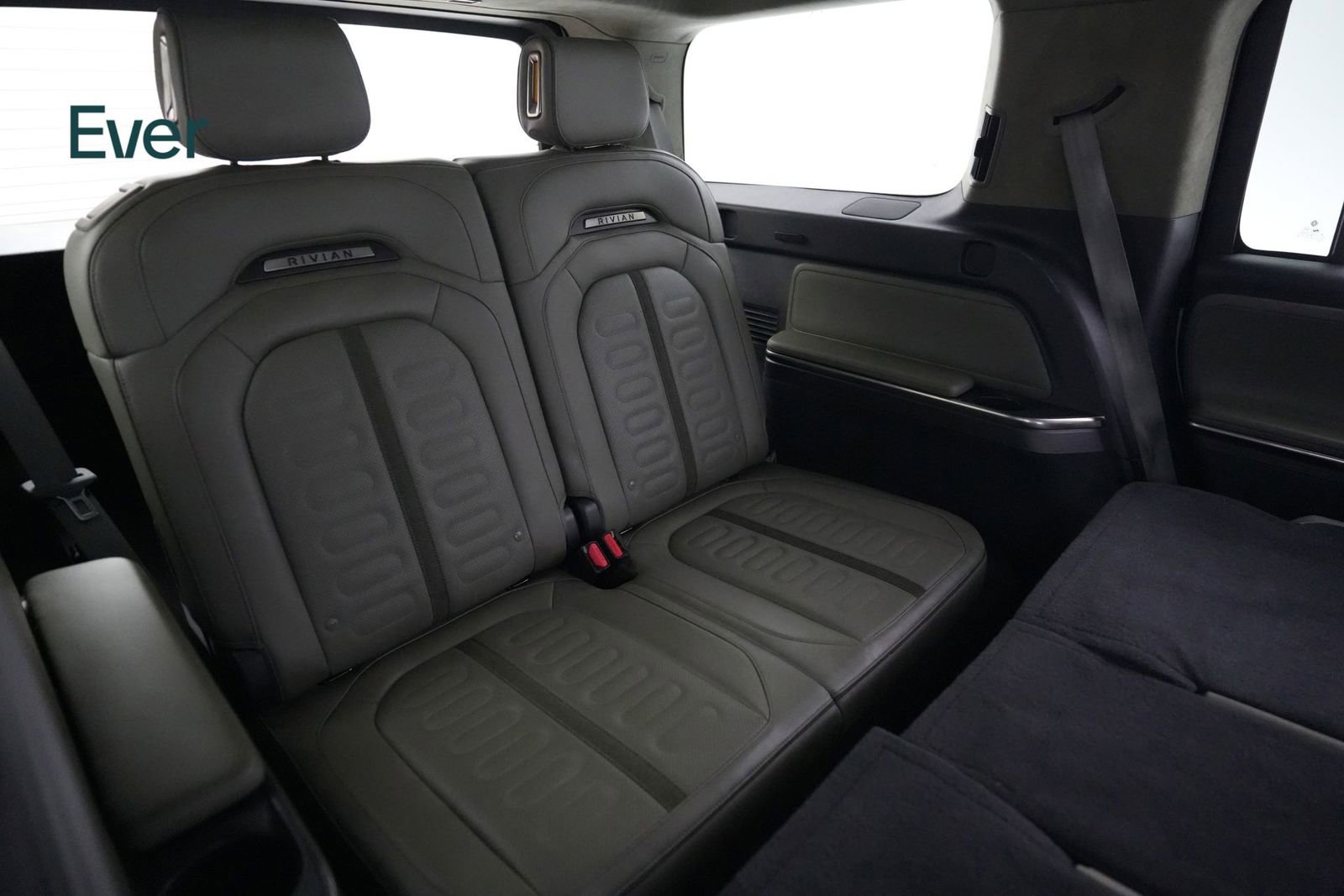 Used 2024 Rivian R1S Adventure AWD/4WD image 26
