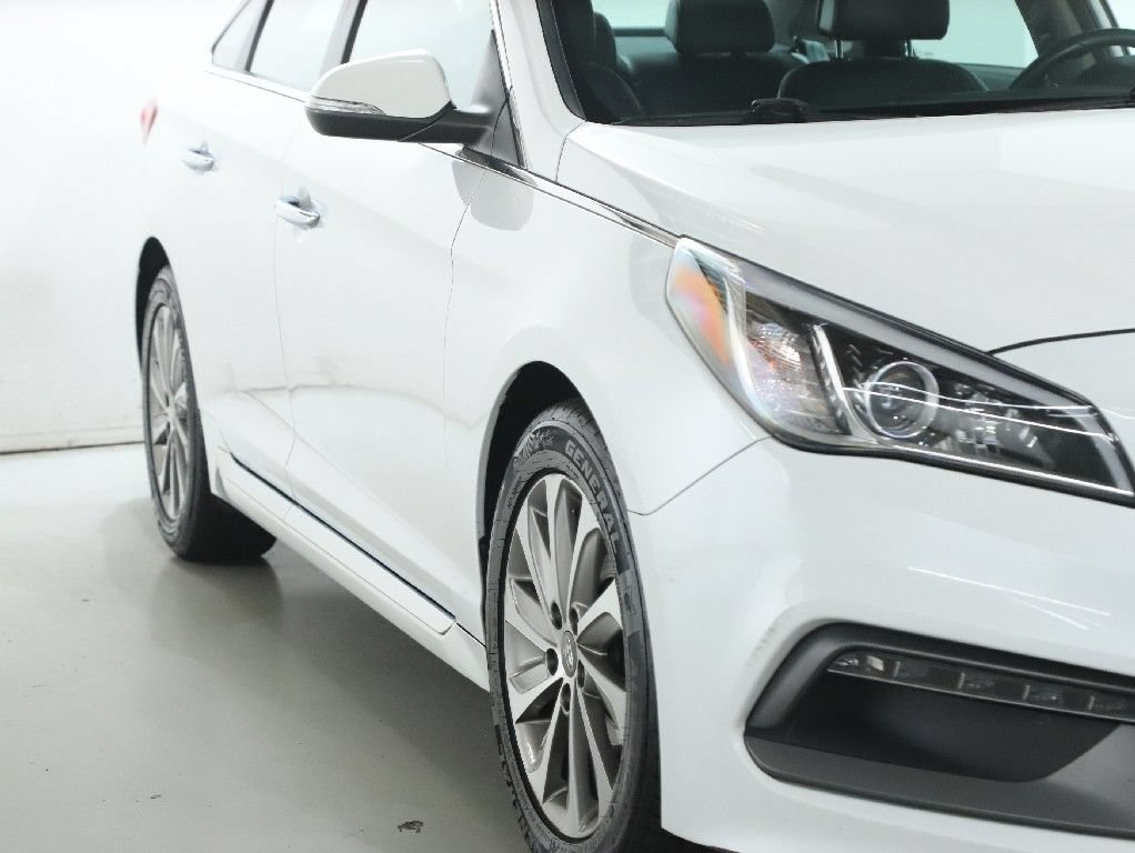 Used 2017 Hyundai Sonata Sport w/ Value Edition Package 02 FWD image 8