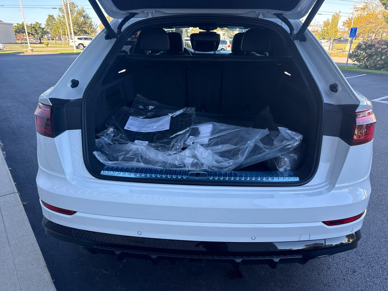 New 2026 Audi Q8 Premium Plus image 31