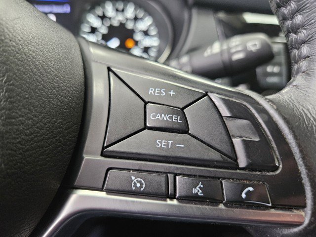 Used 2018 Nissan Rogue SV AWD/4WD image 27