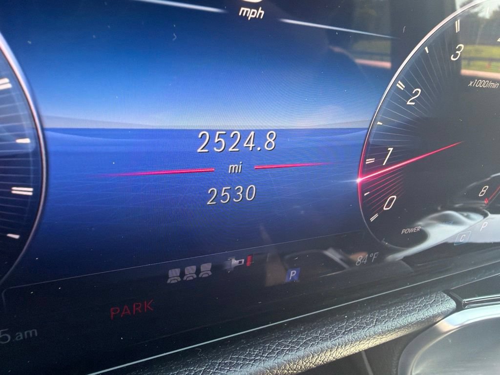 Certified 2025 Mercedes-Benz GLB 35 AMG 4MATIC image 17