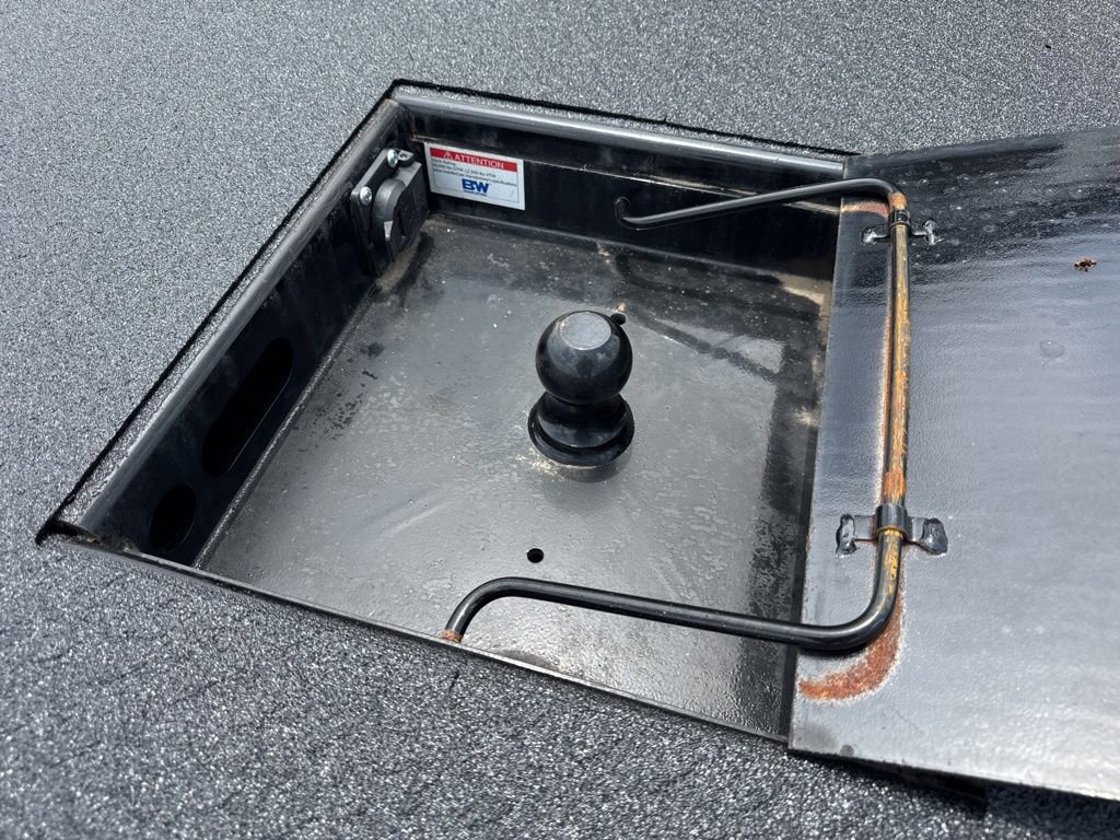 Used 2024 RAM 3500 SLT w/ Quick Order Package 2YG SLT image 8