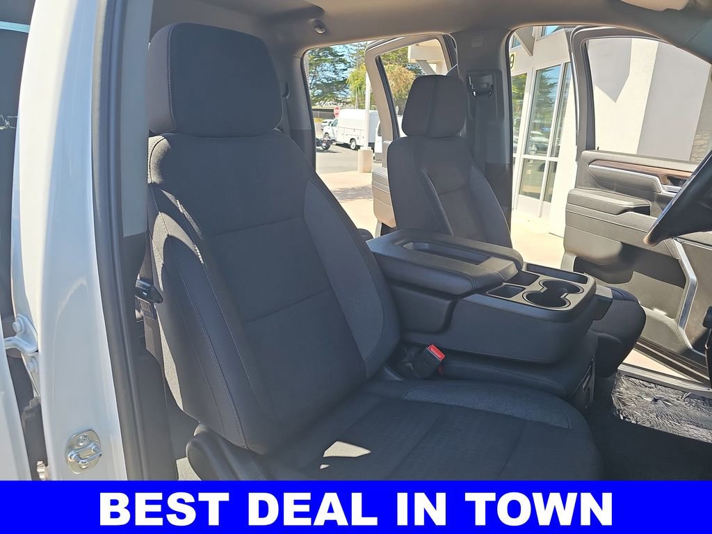 Used 2025 Chevrolet Silverado 2500 LT w/ Convenience Package AWD/4WD image 10