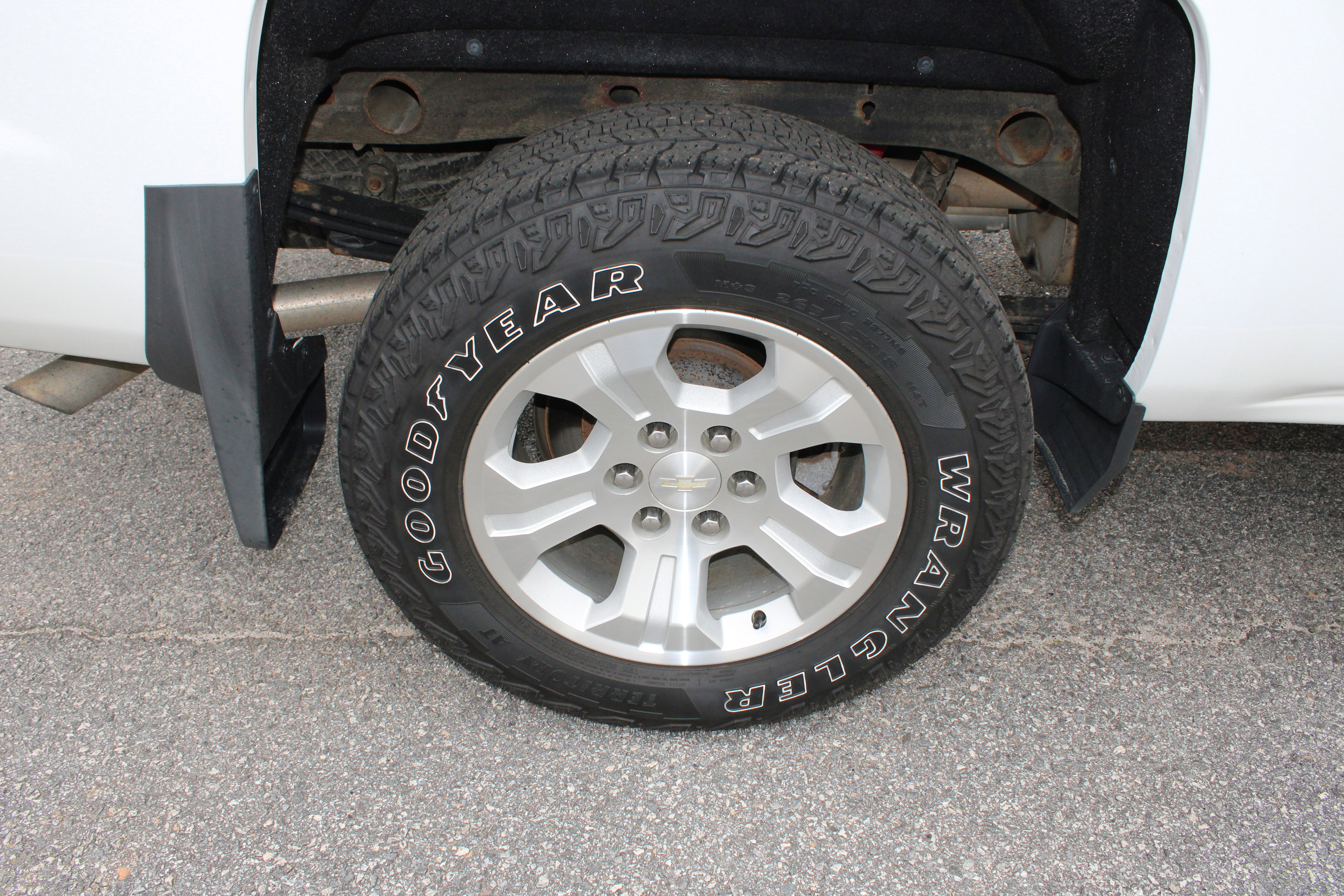 Used 2018 Chevrolet Silverado 1500 LT w/ All Star Edition image 11