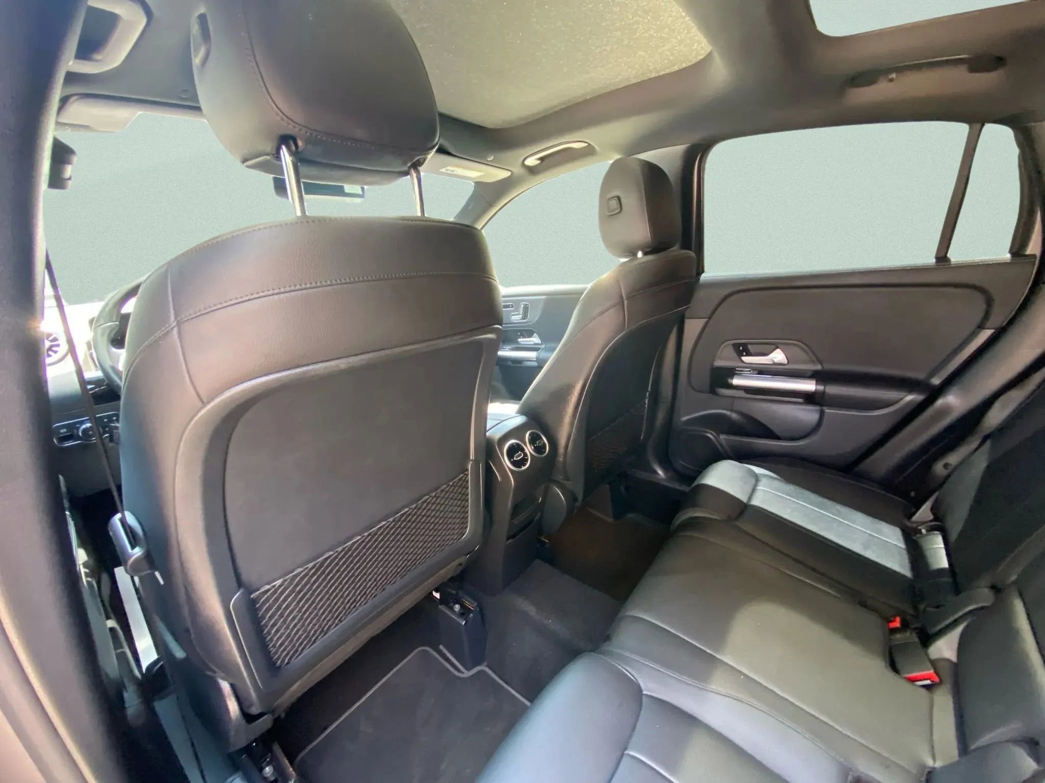 Used 2021 Mercedes-Benz GLA 250 4MATIC image 37