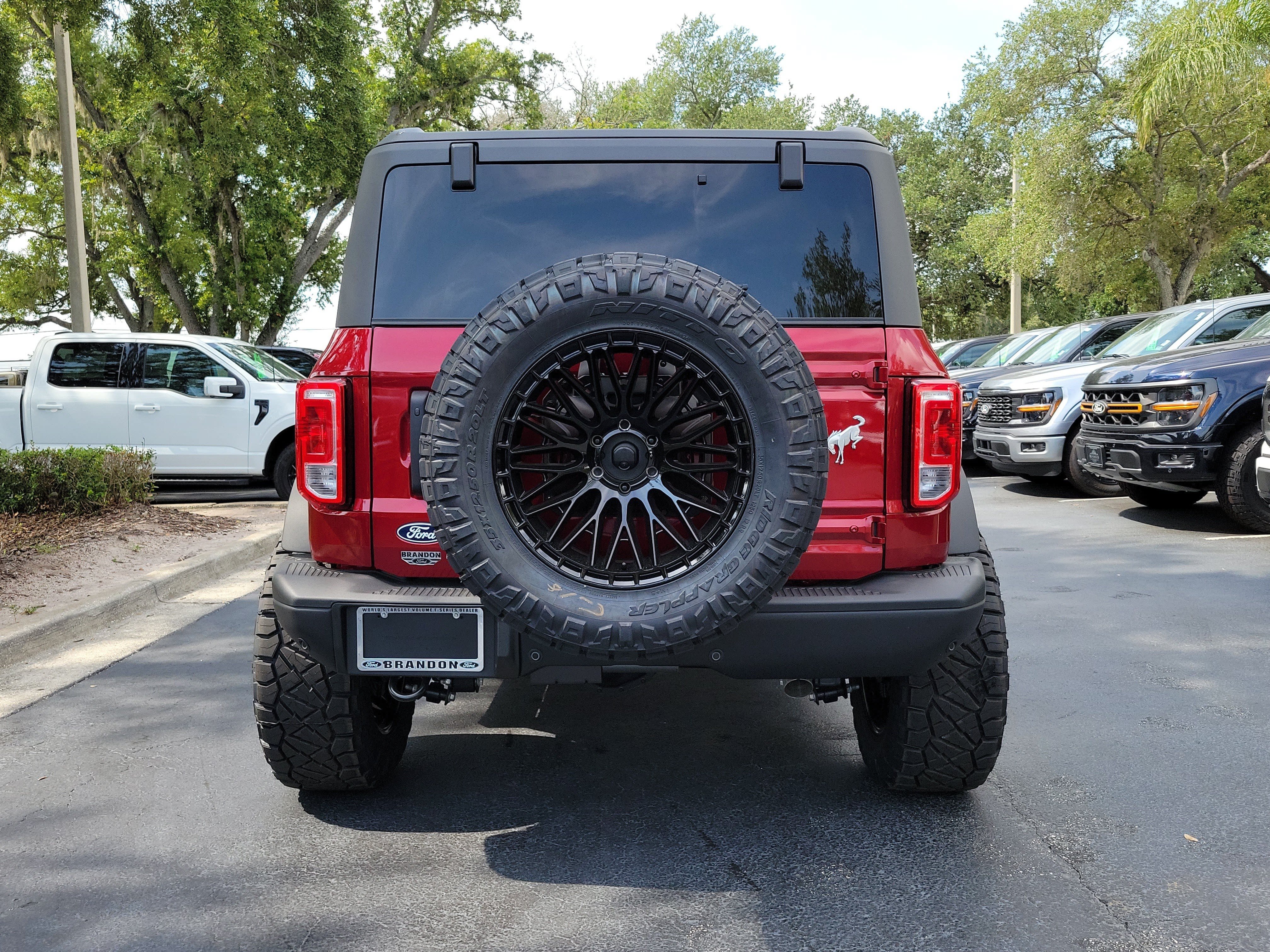 New 2026 Ford Bronco Big Bend w/ Black Diamond Package AWD/4WD image 8