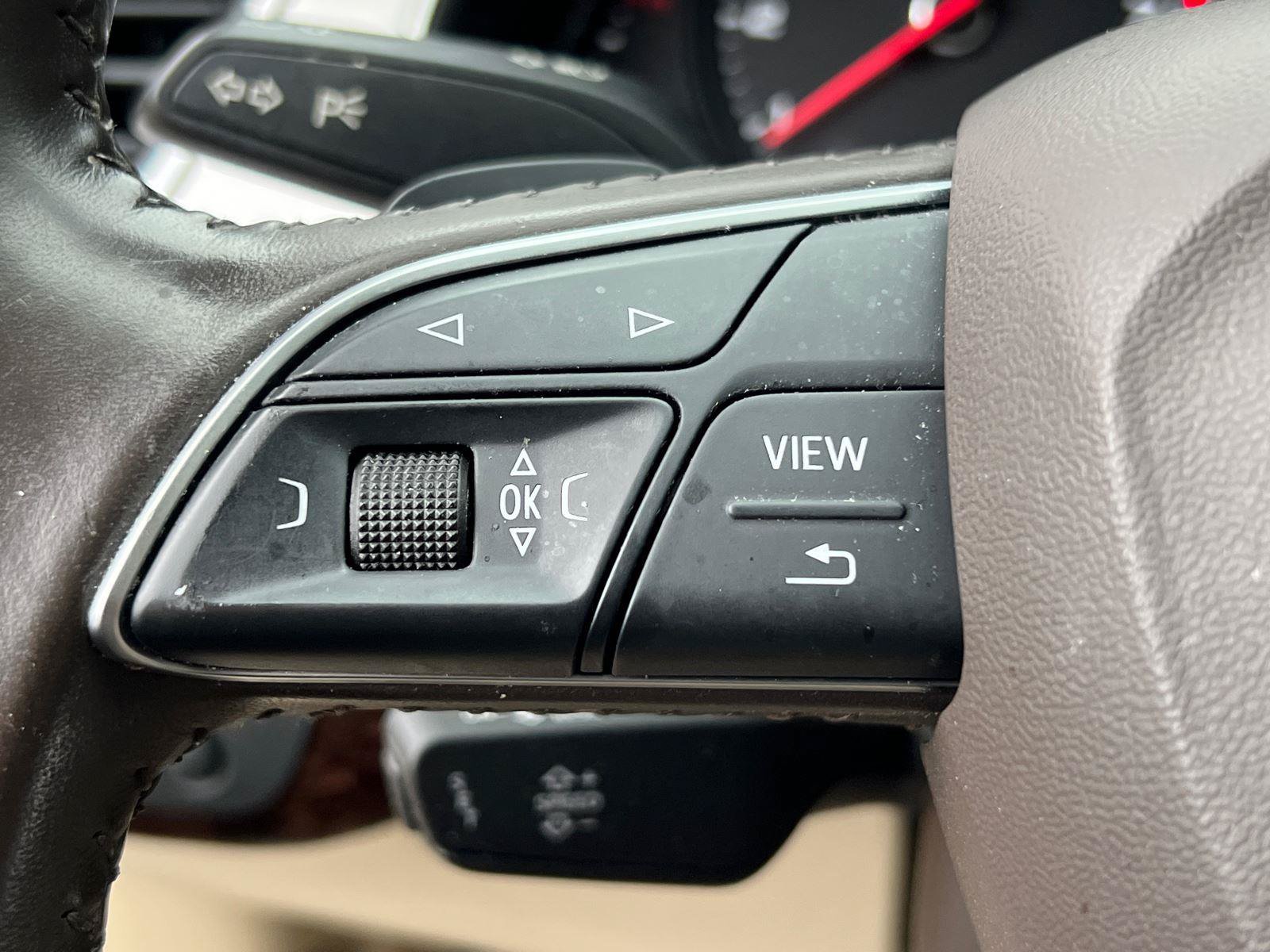 Used 2019 Audi Q7 2.0T Premium AWD/4WD image 25