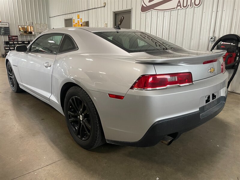 Used 2014 Chevrolet Camaro LT RWD image 3