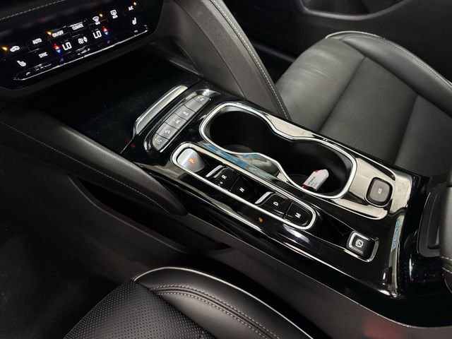 Certified 2023 Buick Envision Essence AWD/4WD image 20