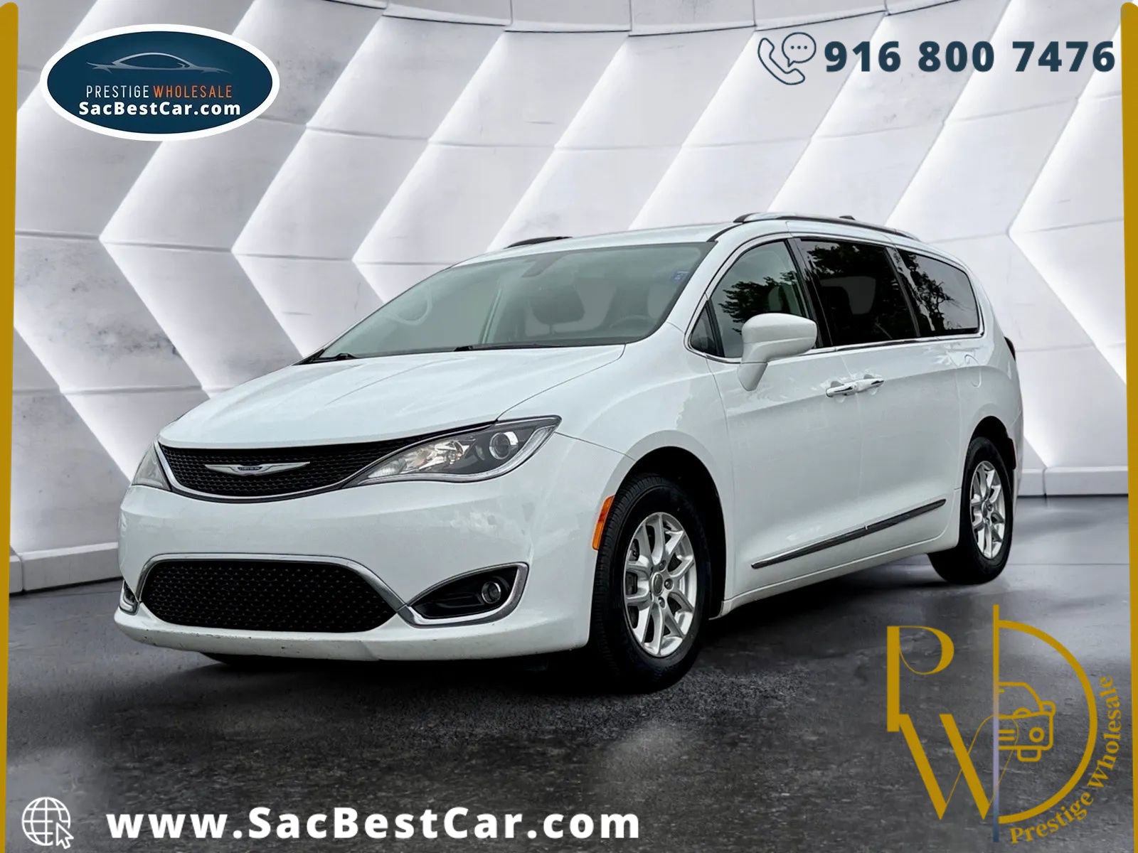Used 2020 Chrysler Pacifica Touring-L image 1