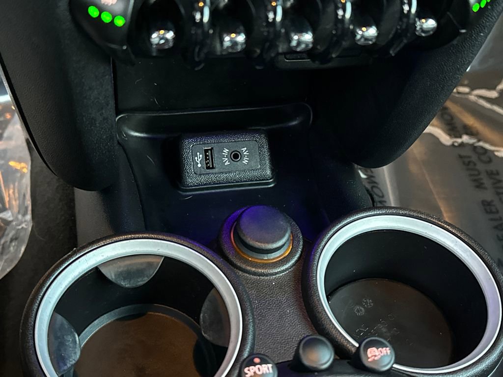 Used 2015 MINI Cooper S image 18