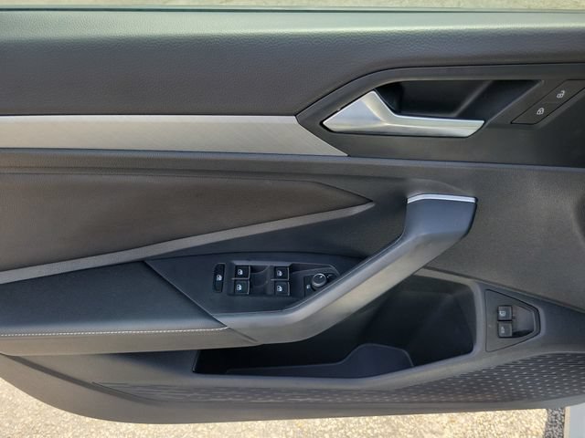 Used 2023 Volkswagen Jetta SE w/ Panoramic Sunroof Package FWD image 14