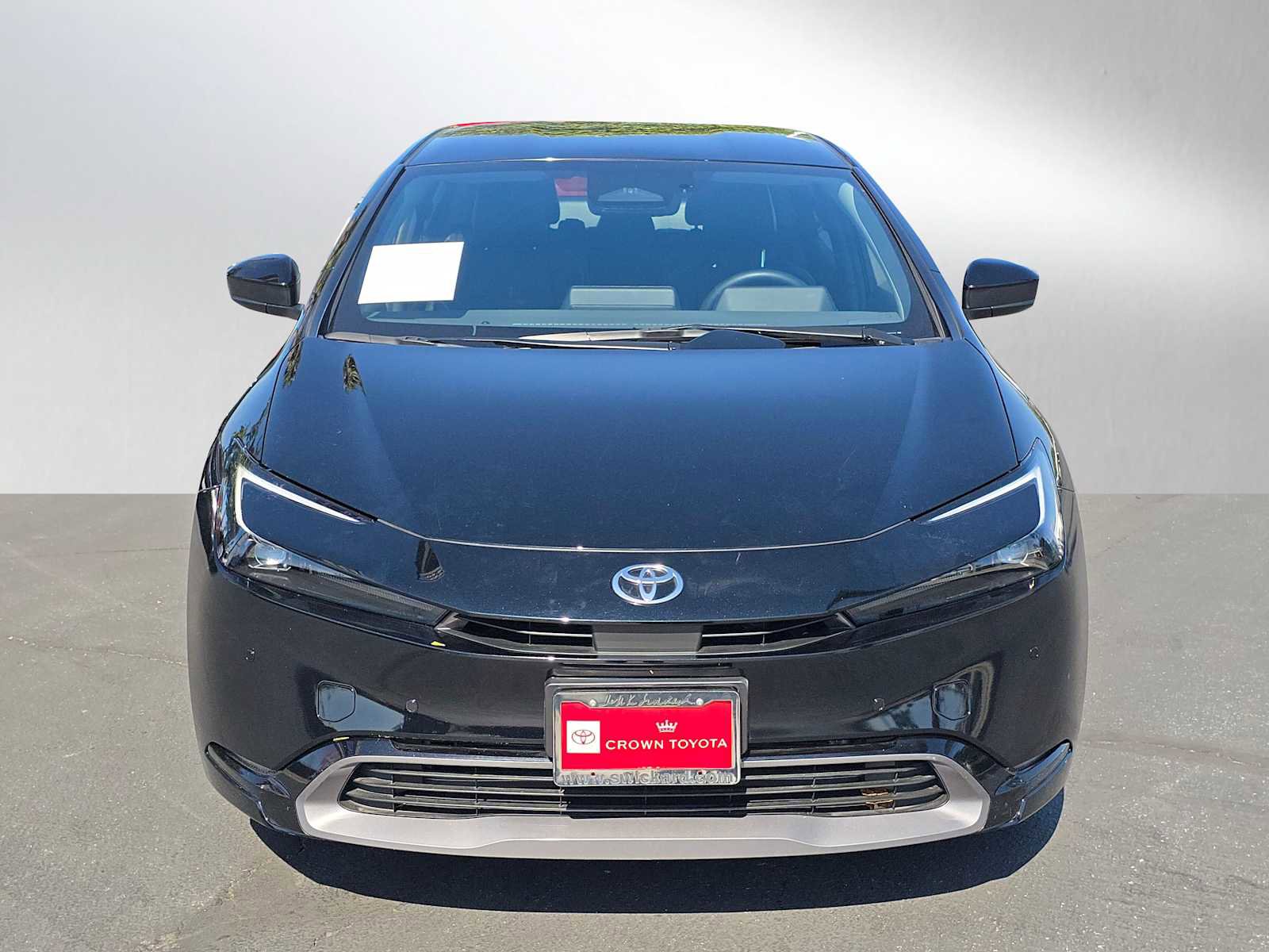 Used 2025 Toyota Prius XLE FWD image 8