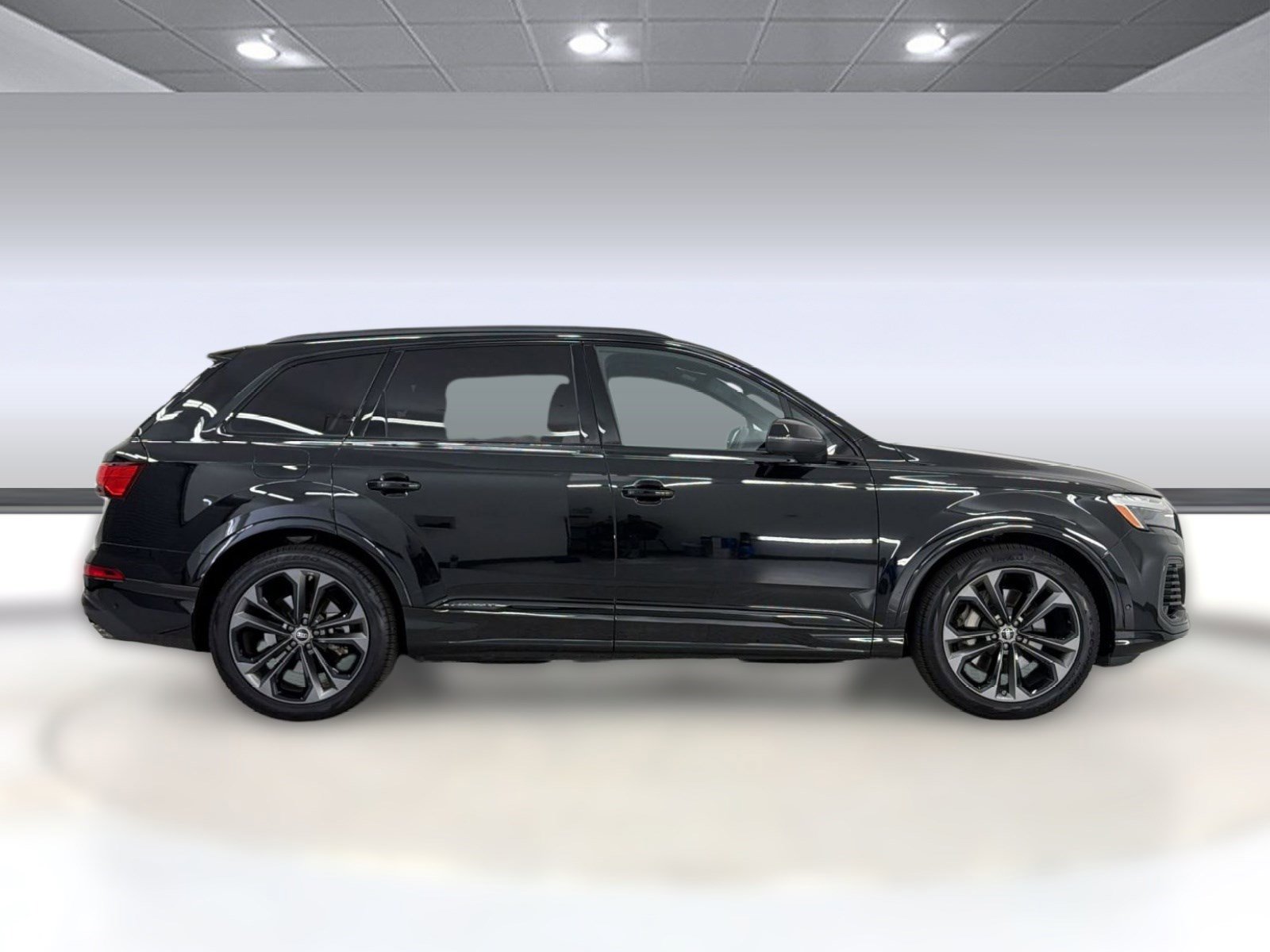 Used 2025 Audi Q7 3.0T Premium Plus w/ Premium Plus Package AWD/4WD image 8