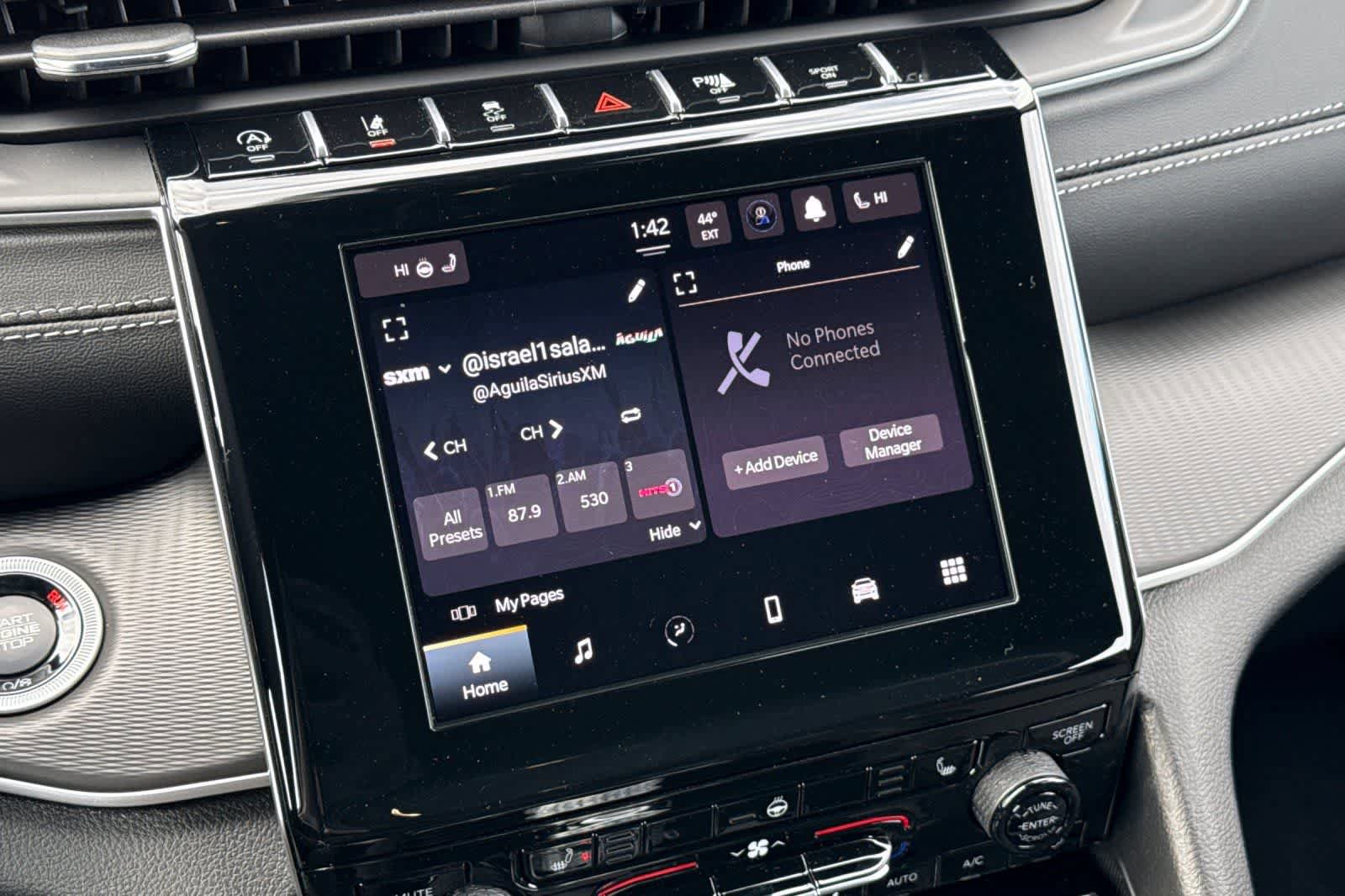 New 2025 Jeep Grand Cherokee Altitude image 20