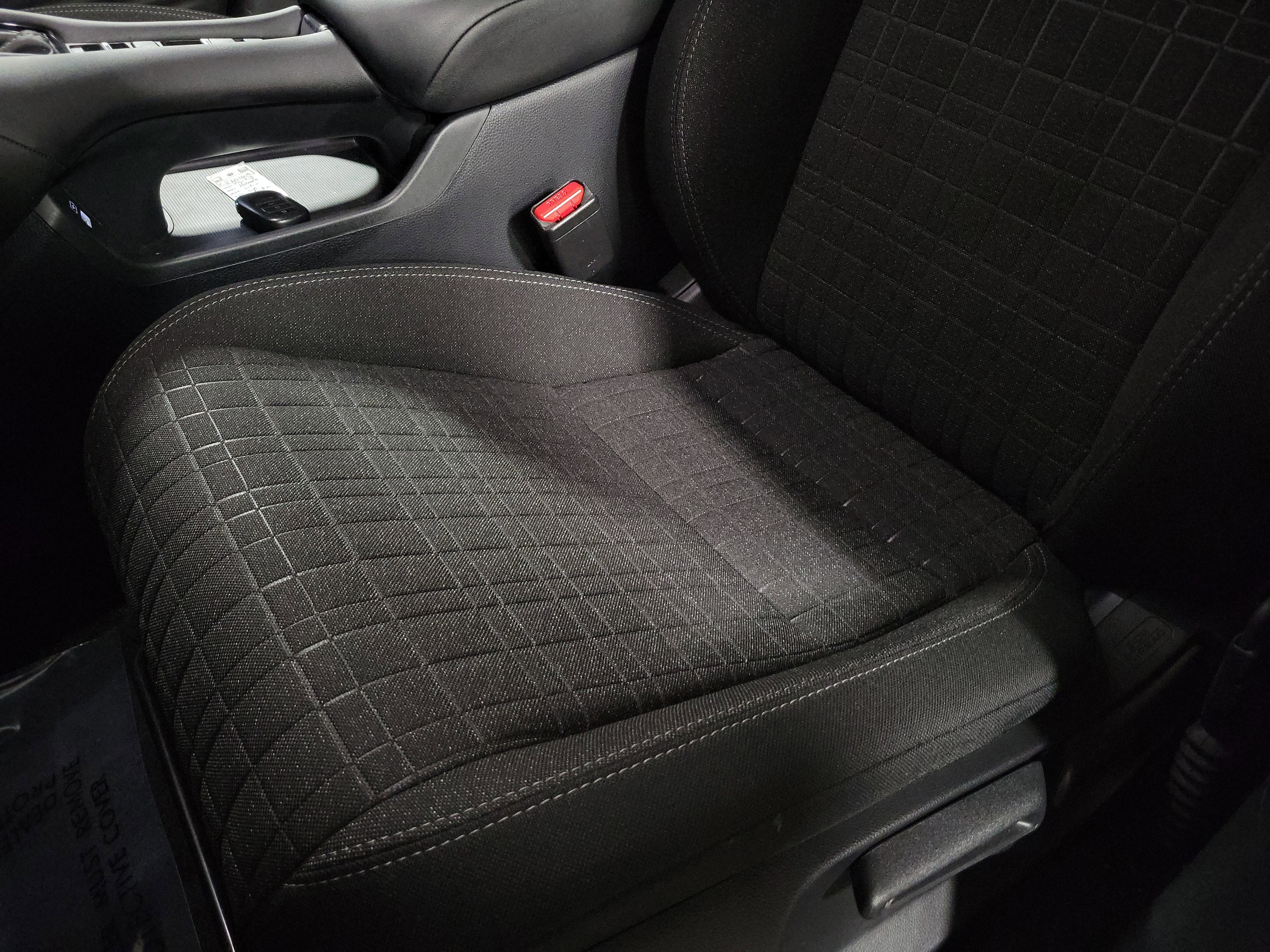 Certified 2023 Honda HR-V LX image 17